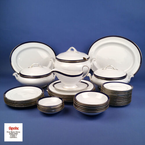 Spode Consul Dinner Service White Gold and Cobalt Blue Pattern Y7332 44 pieces